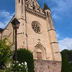 De L'imaginaire, Atypique Et Unique Terrasson