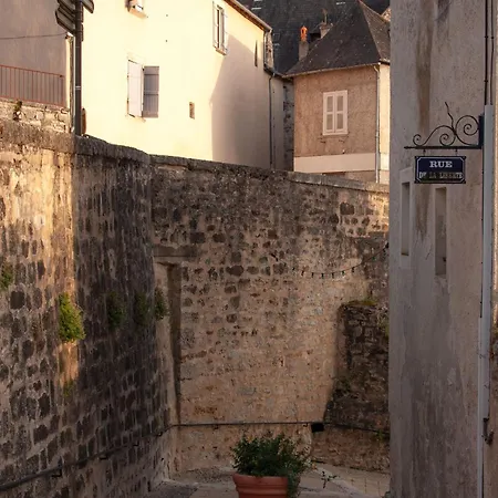 Gite De L'Imaginaire Logement Atypique A La Nuitee